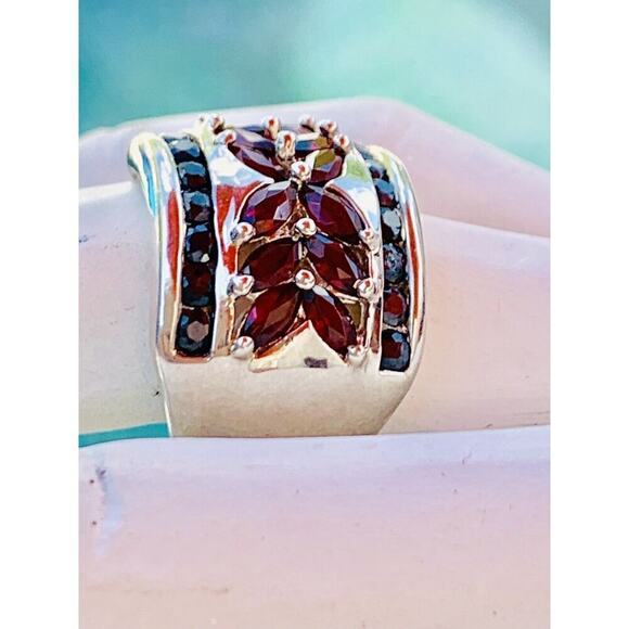 Retro Silver Ladies Ring Garnets +Other Gemstone Size 8 Wide Band Stunning - Picture 2 of 6